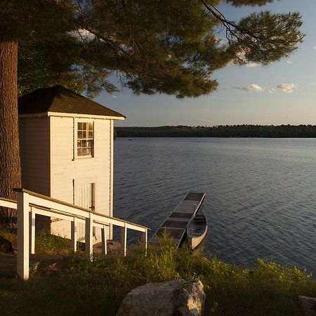 Wolf Cove Inn Poland Exterior photo